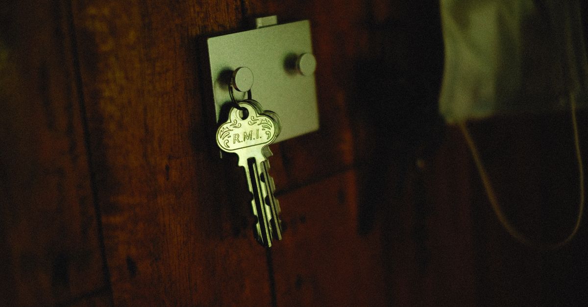 What Happens During a Professional Deadbolt Installation Appointment — William Locksmith of providence